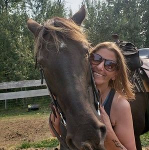 Meet your Posher, Cindy